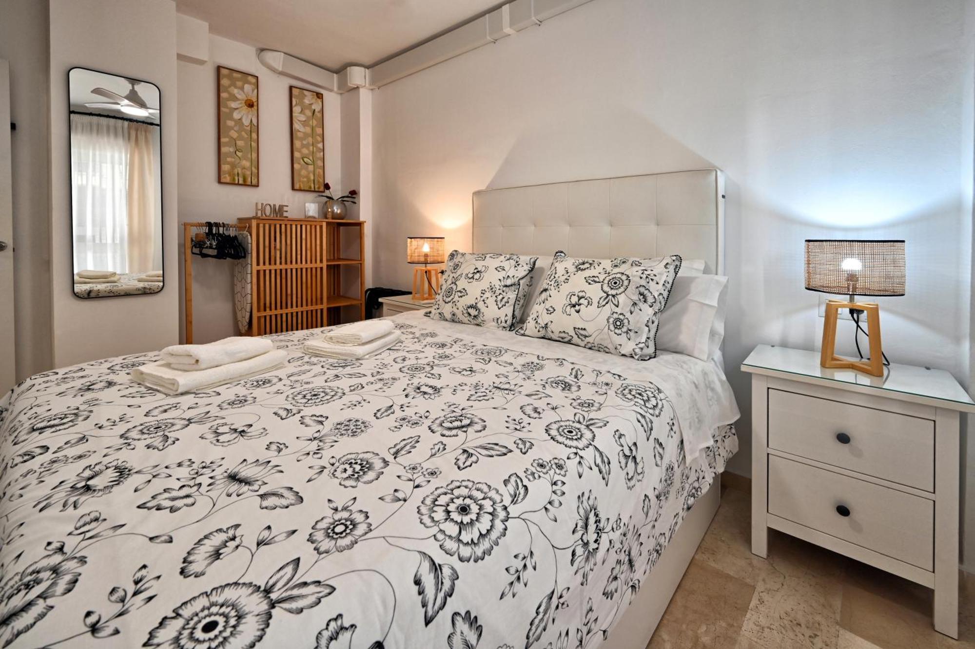 Love Rent4 Malaga Rafa 外观 照片
